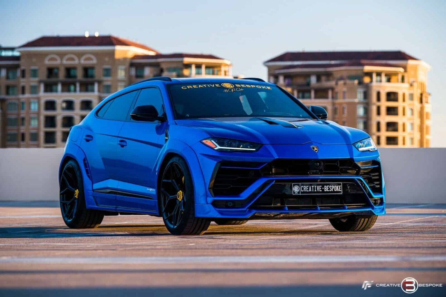 Lamborghini Urus 2019 синий