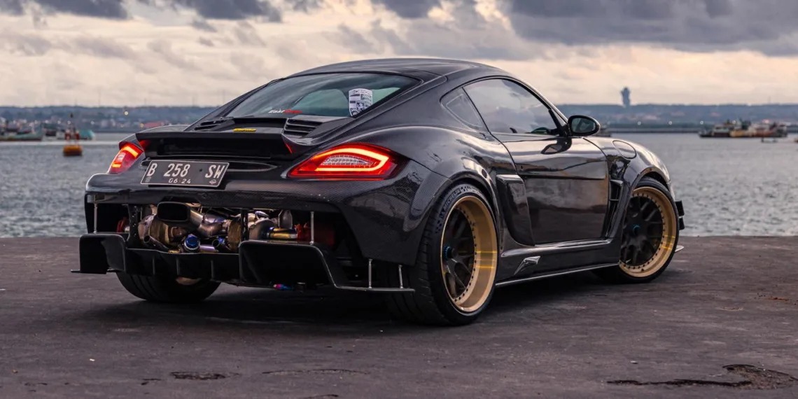 Porsche Cayman S with Full carbon body kit