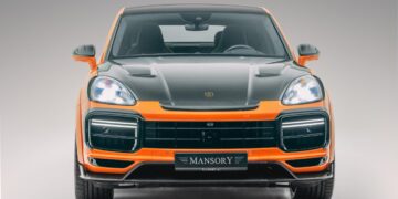 Porsche Cayenne & Cayenne Coupé carbon makeover by Mansory