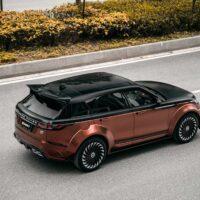 Range Rover Velar gets Carbon Fiber dose by CMST